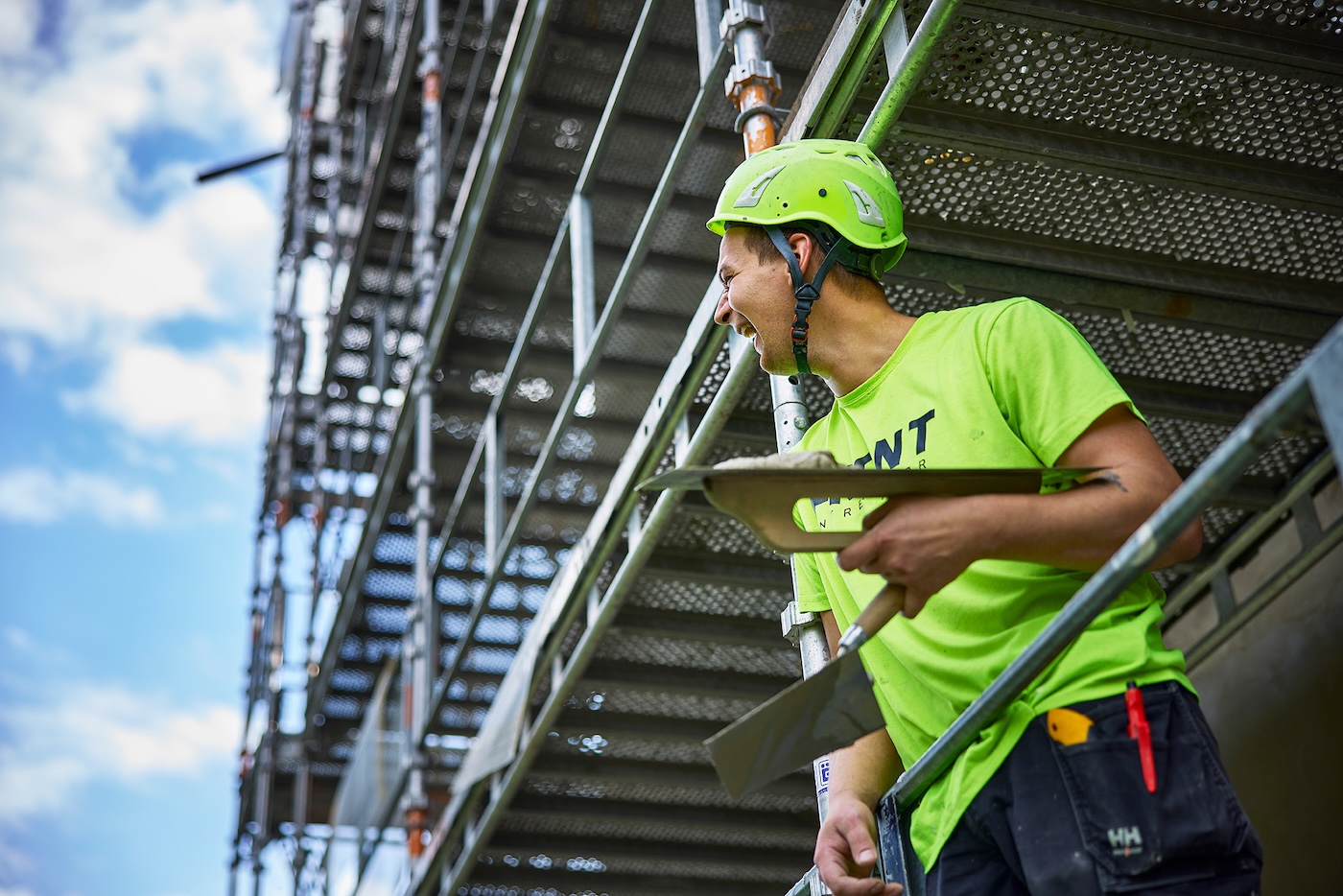 Front Entreprenør rehabiliterer fasade på bygård i Oslo